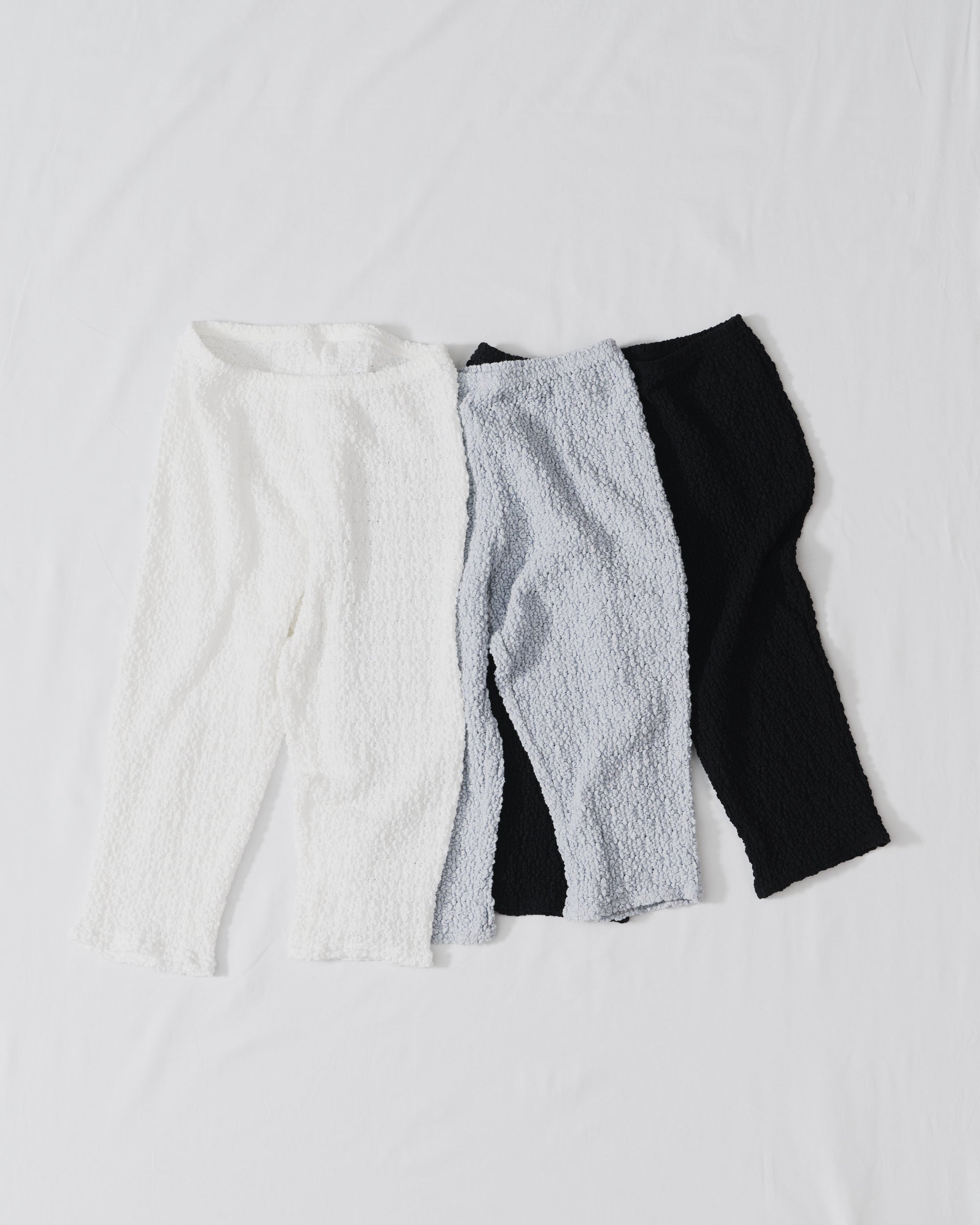 (coming soon 3/9-) Flower Pattern Lace Leggings