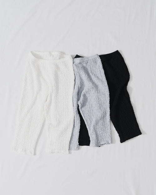 (coming soon 3/9-) Flower Pattern Lace Leggings