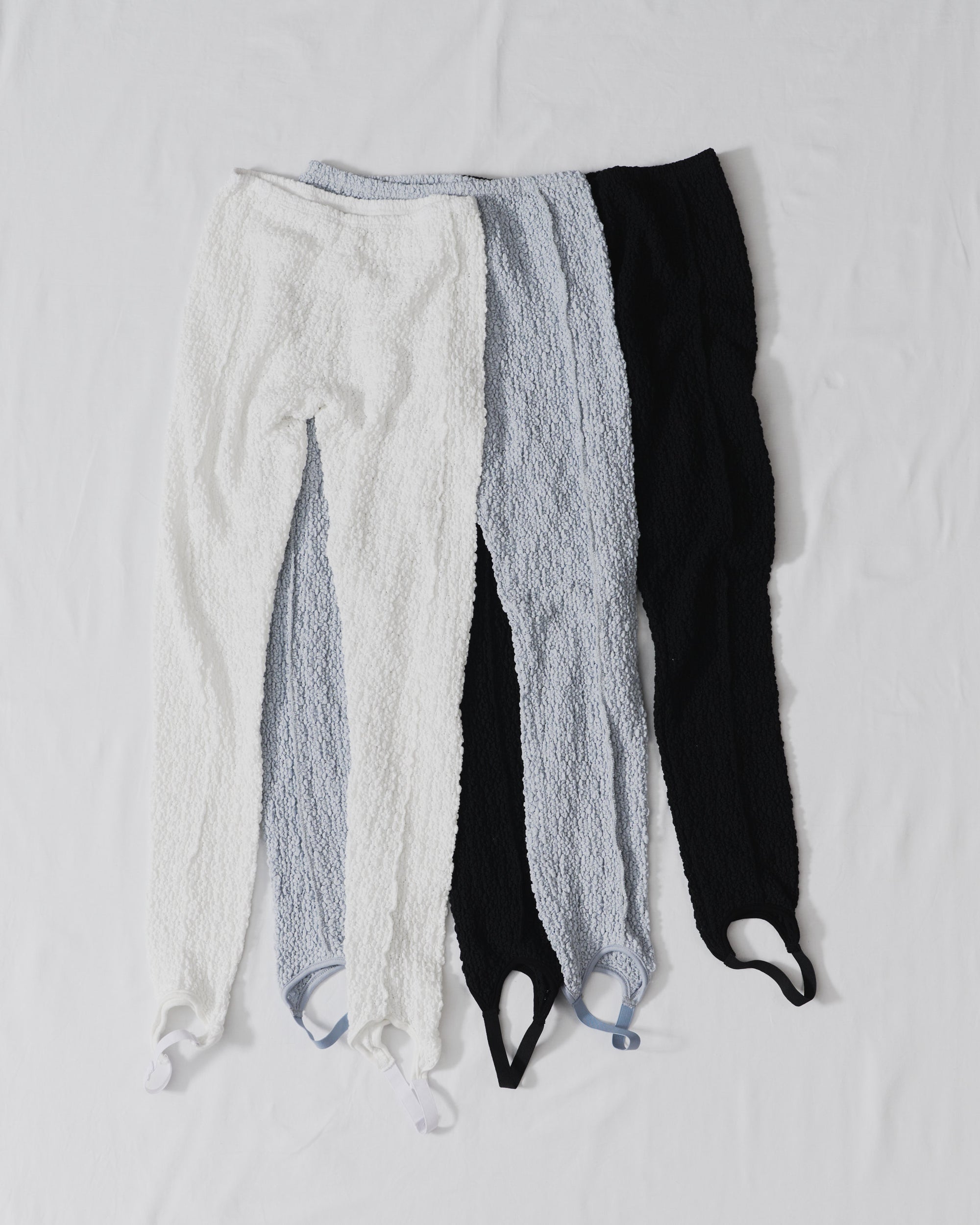 (coming soon 3/9-) Flower Pattern Lace Stirrup Leggings