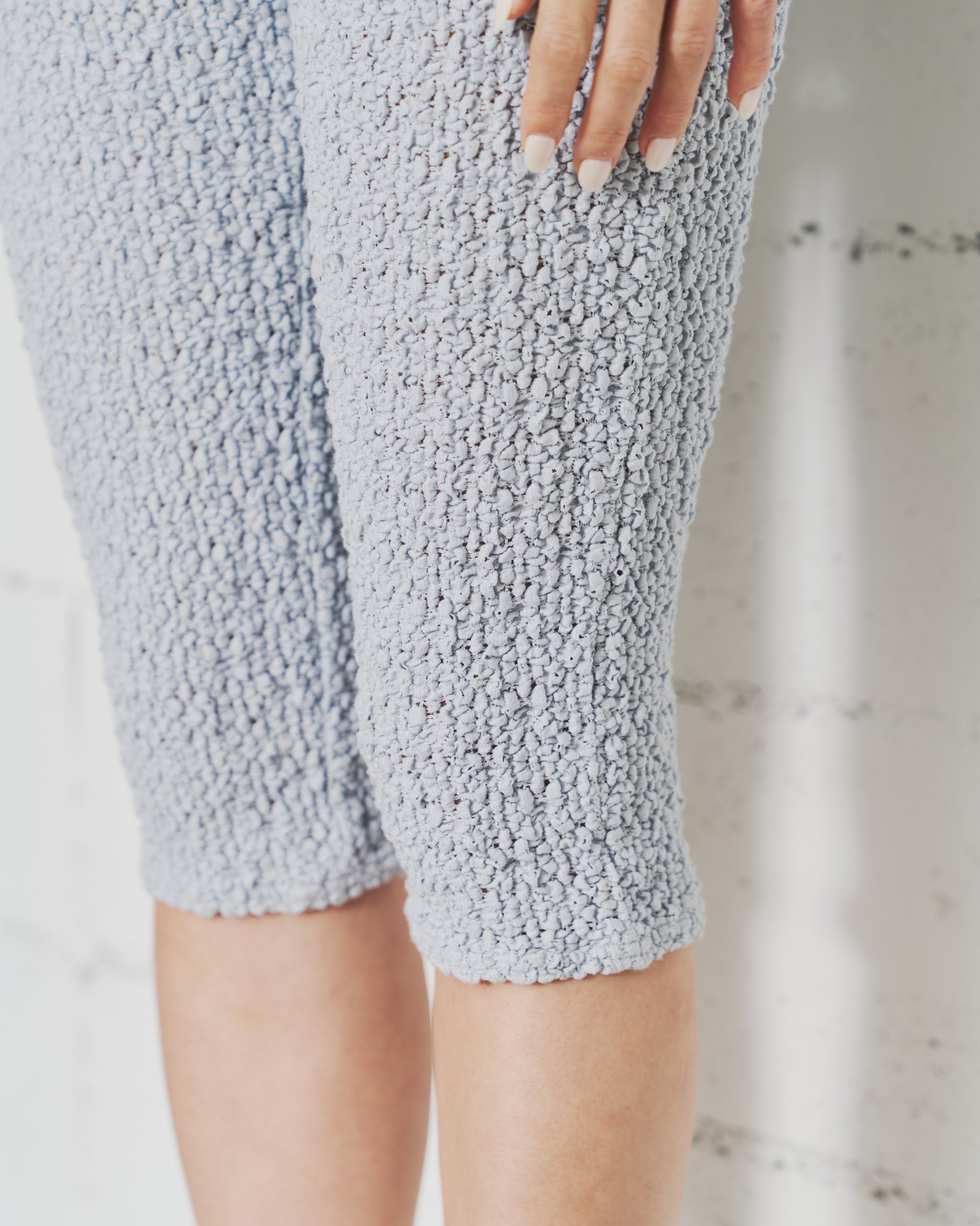 (coming soon 3/9-) Flower Pattern Lace Leggings