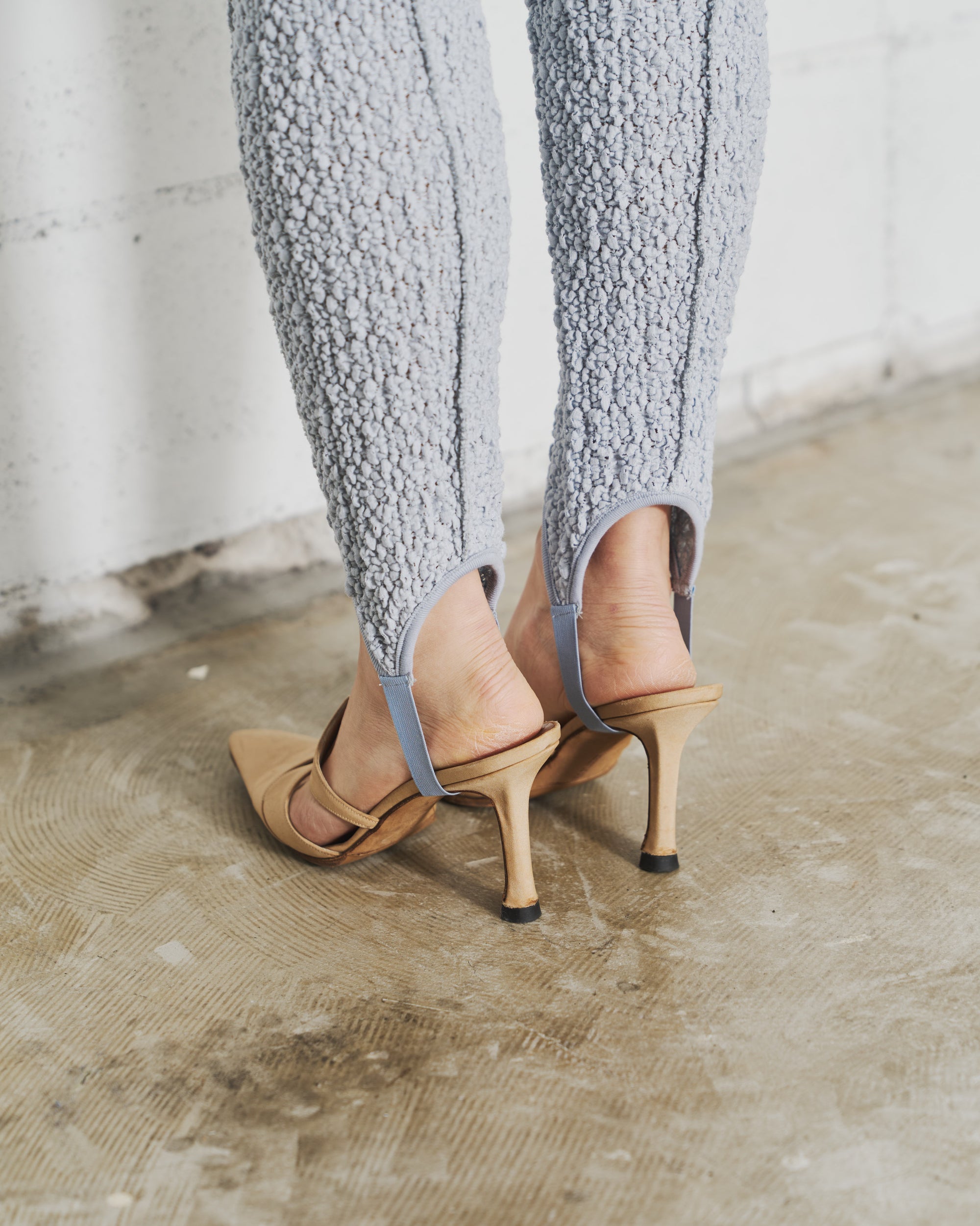 (coming soon 3/9-) Flower Pattern Lace Stirrup Leggings