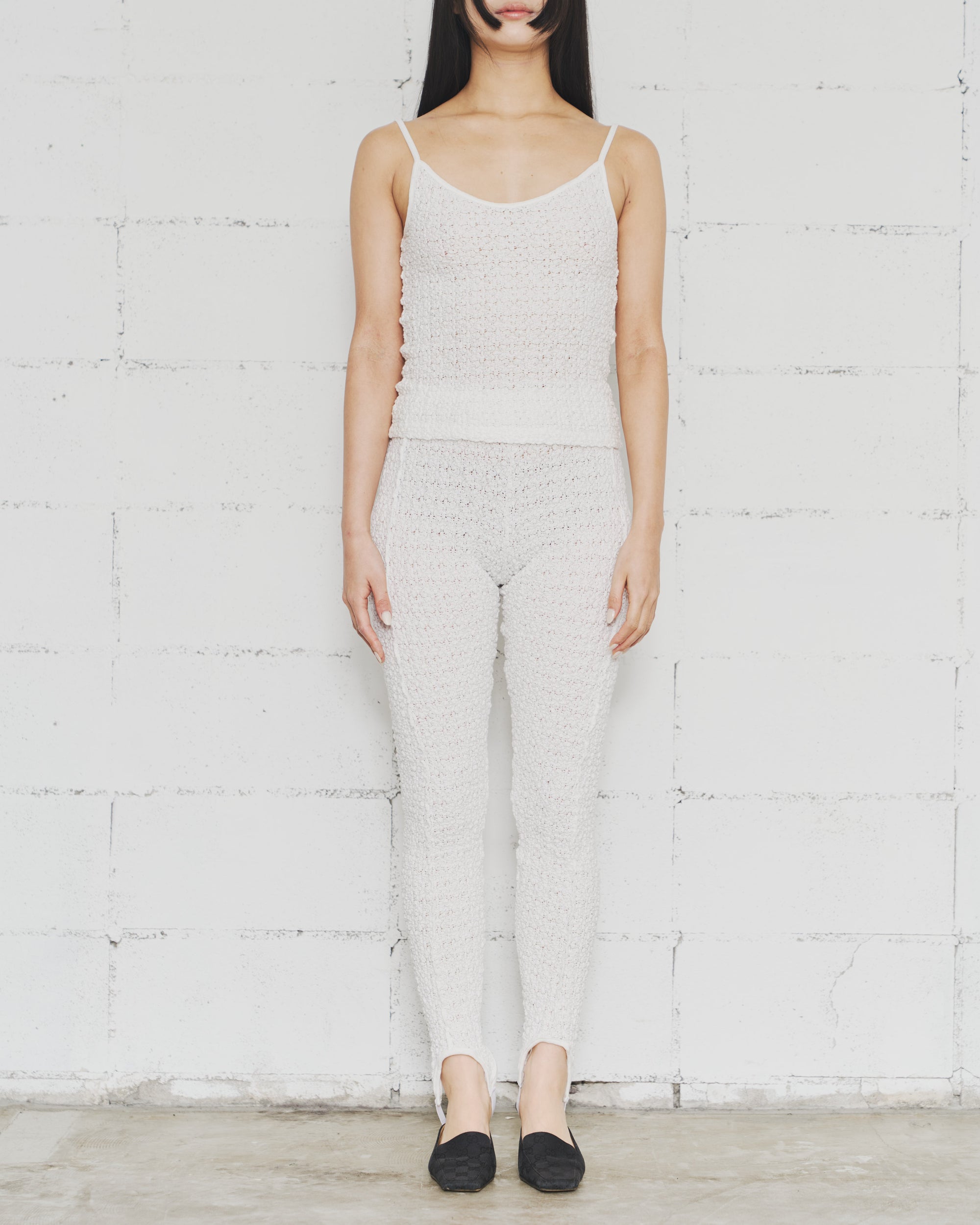 (coming soon 3/9-) Flower Pattern Lace Stirrup Leggings