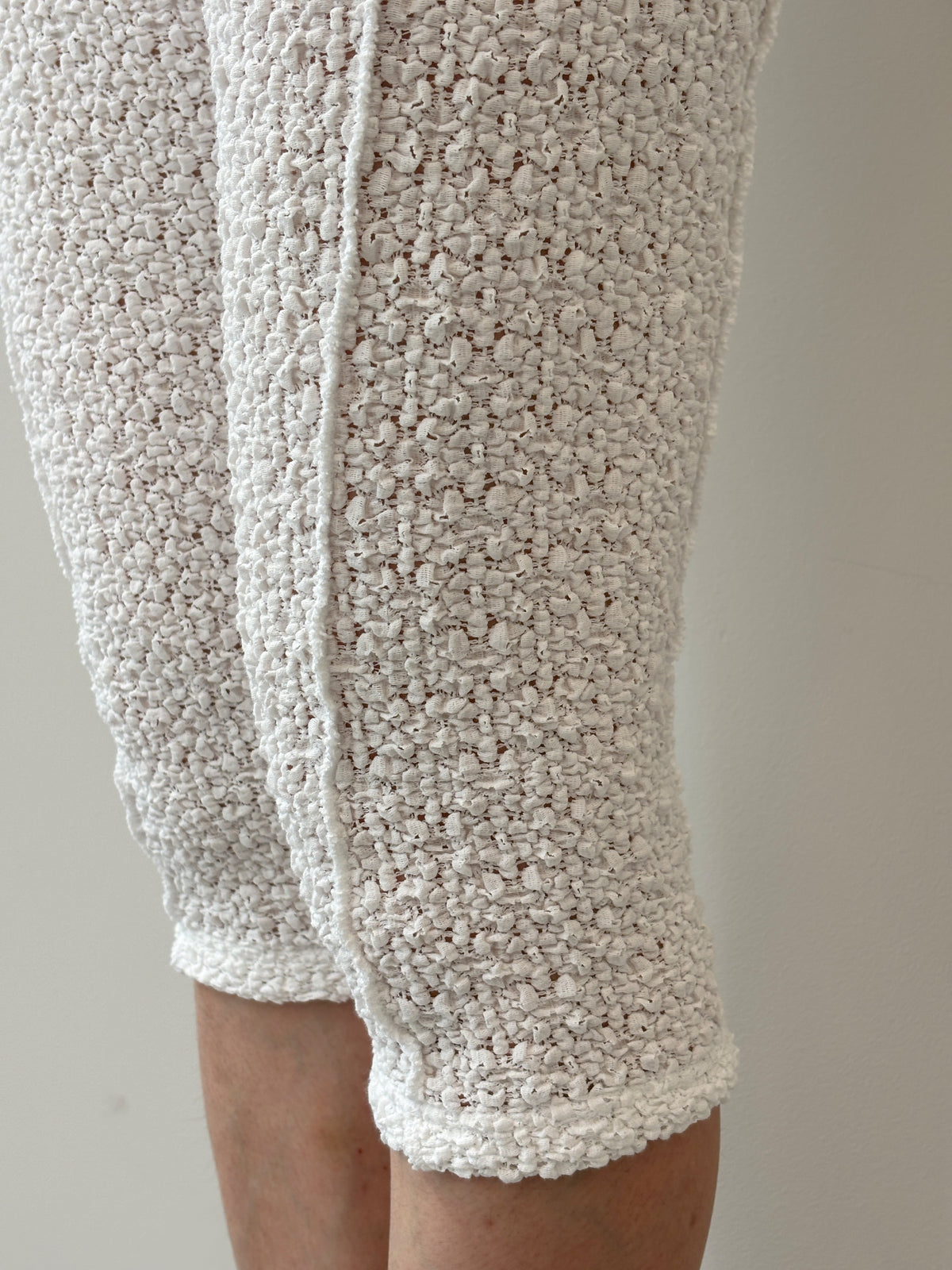 Flower Pattern Lace Semi Long Leggings
